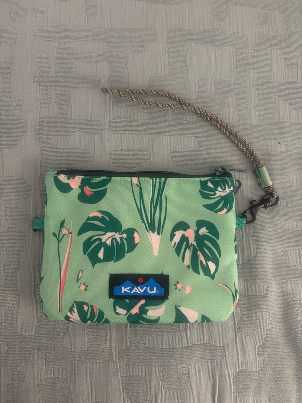 NWOT Kavu Pouch